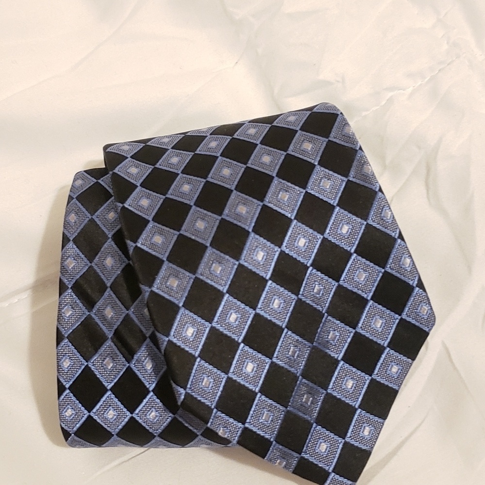 Covington mens tie